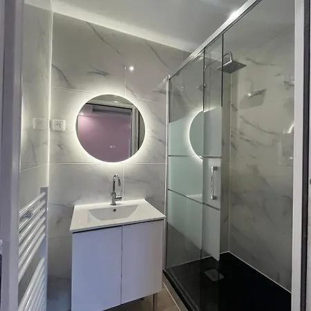 Luxury Villa, 4 With Bathroom, Near Geneva Holiday home Saint-Julien-en-Genevois