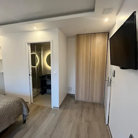 Holiday home Luxury Villa, 4 With Bathroom, Near Geneva