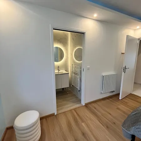 Holiday home Luxury Villa, 4 With Bathroom, Near Geneva *